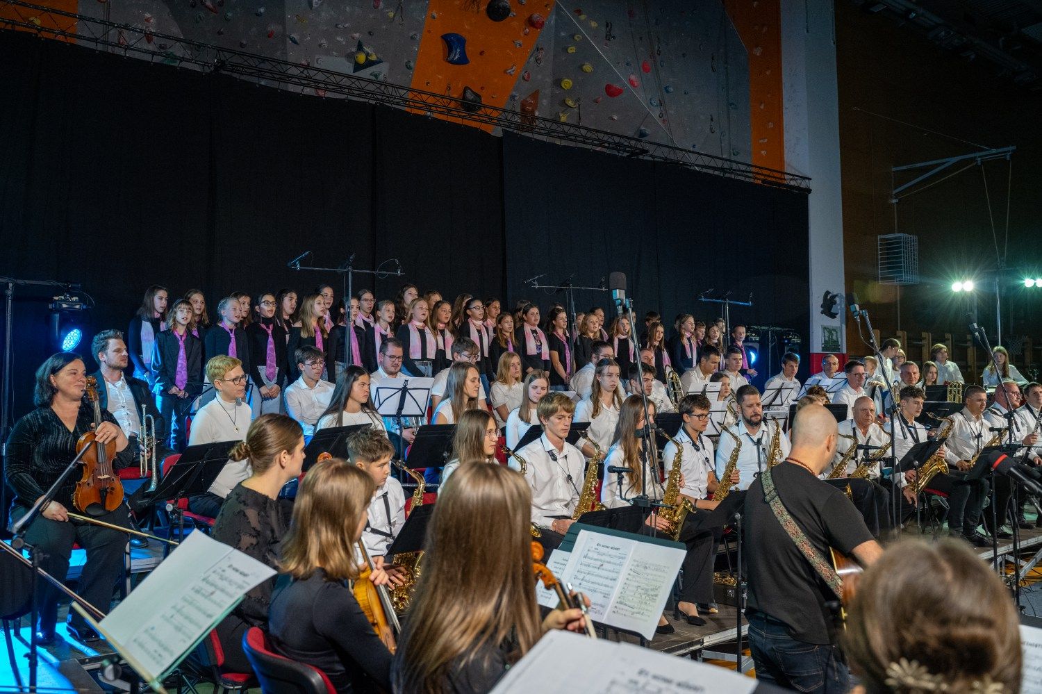 serenade-slovenskih-popevk-rudi-bucar