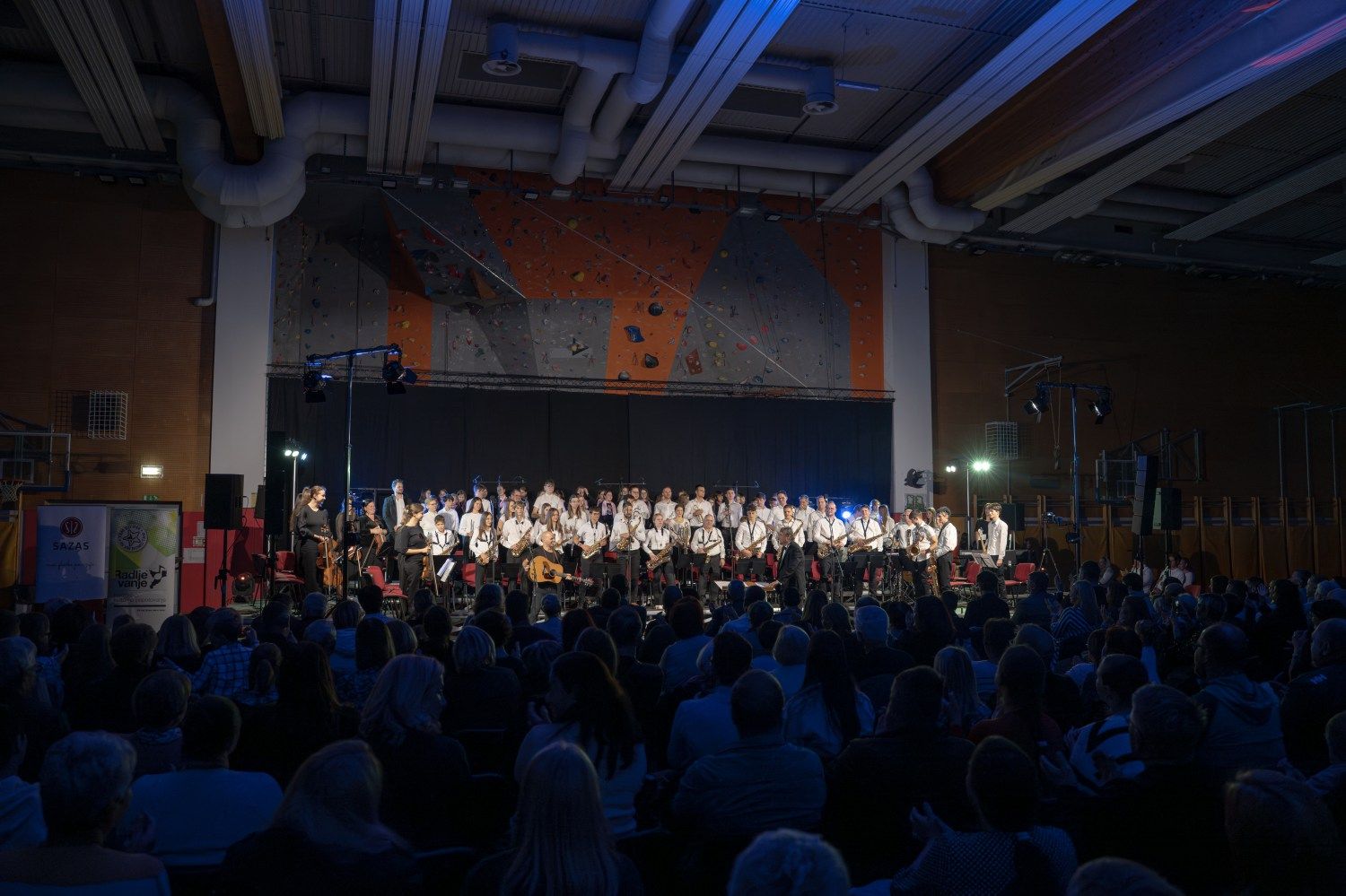 serenade-slovenskih-popevk-rudi-bucar