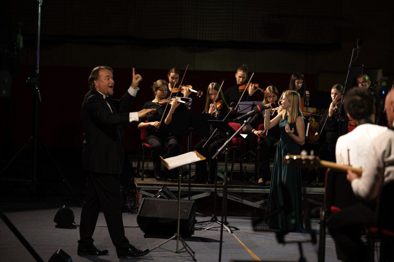 serenade-slovenskih-popevk-rudi-bucar