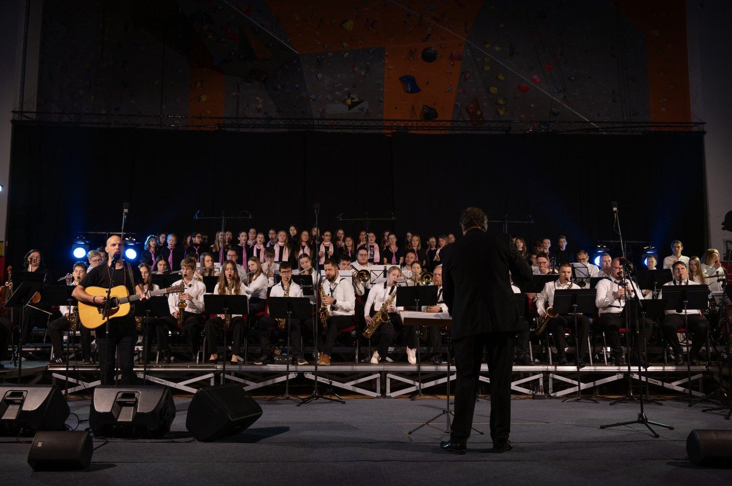 serenade-slovenskih-popevk-rudi-bucar